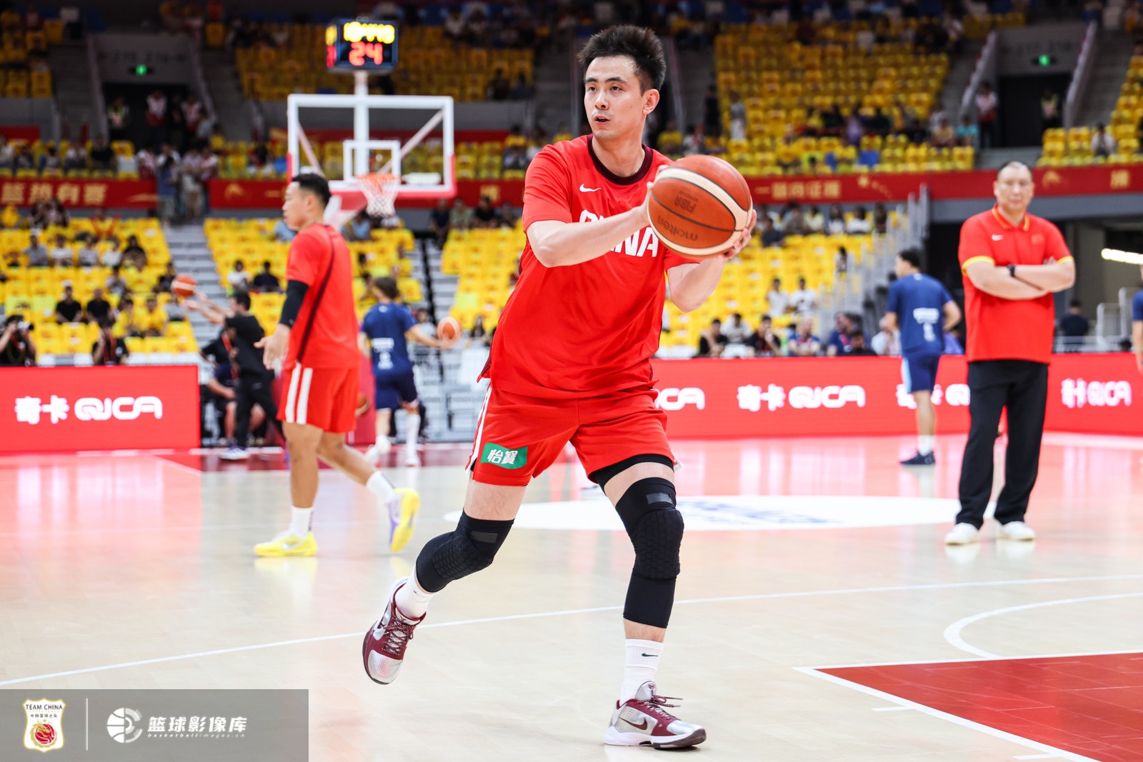 周琦谈界外球失误：继伟&三宁得先加速要球 不要一换人就不要了